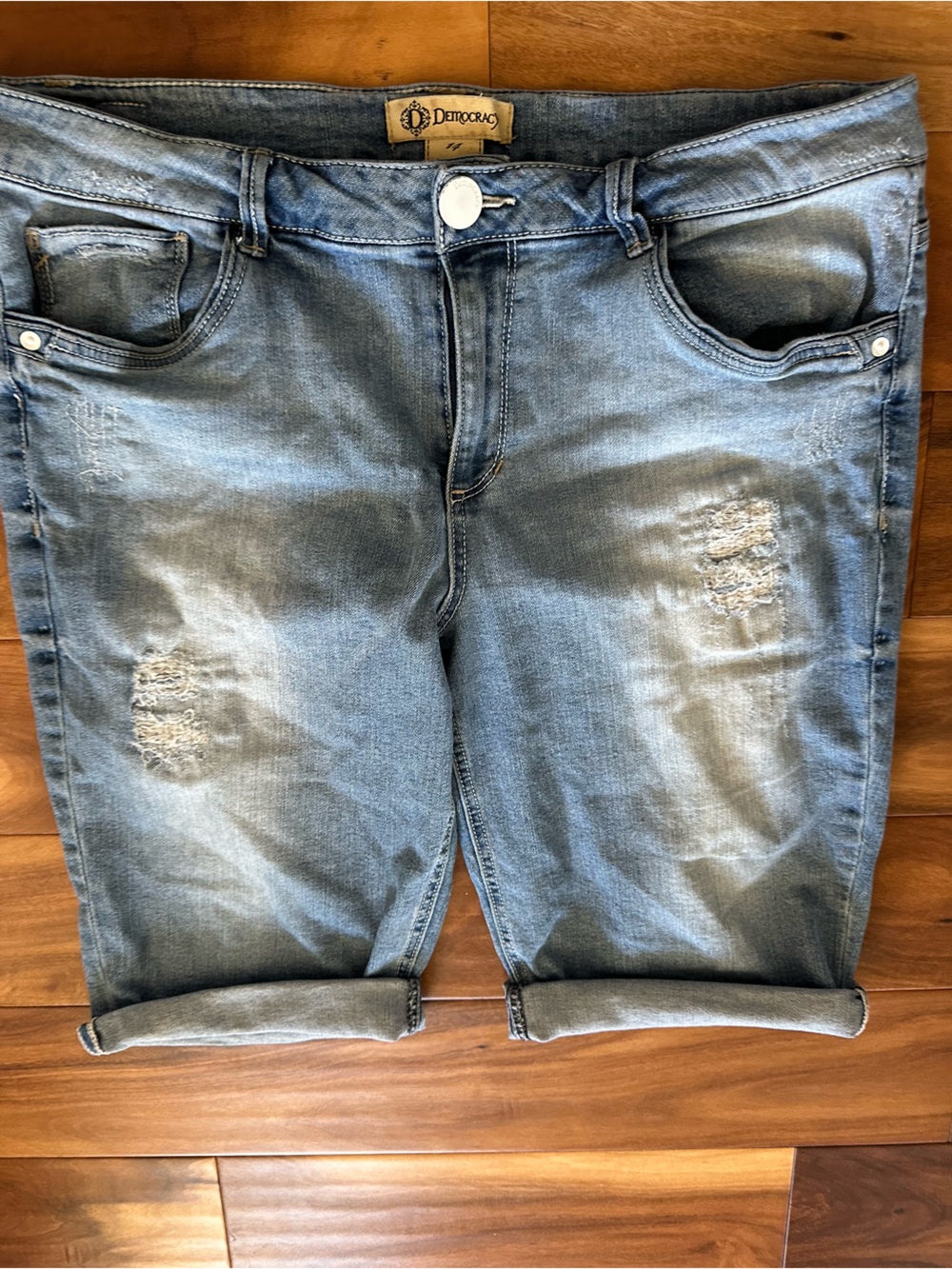Democracy Rolled Leg Denim Shorts size 14 - Picture 2 of 4